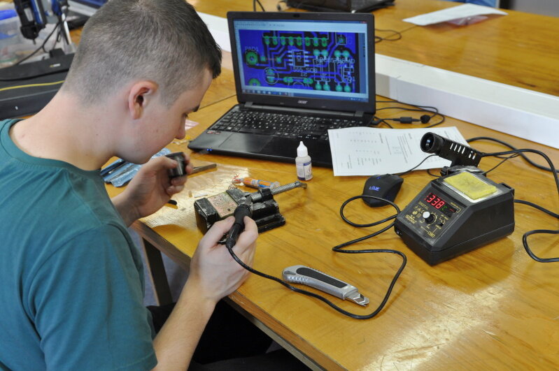 Technik informačných a telekomunikačných technológií