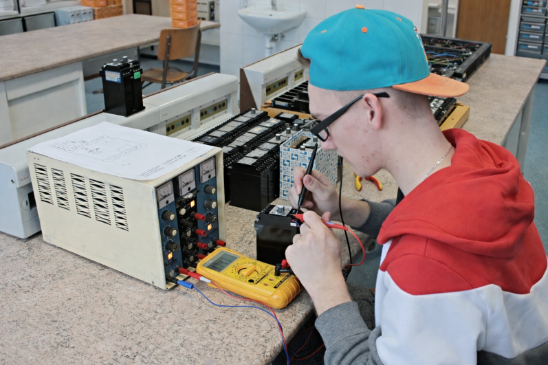 Elektromechanik - silnoprúdová technika